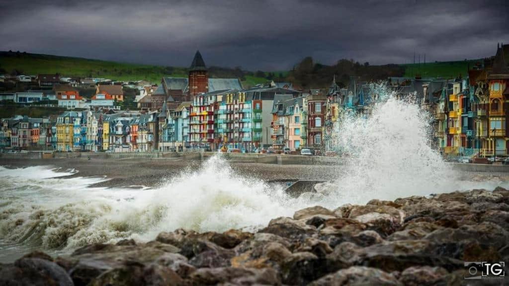 Caprices De Mer Appartement Avec Grand Balcon Et Vue A 300 M Plage, Apercu Mer, Lit Queen Size, Mers Les Bains Le Treport , Petit Dejeuner En Option, 2 Velos Fournis Kültér fotó