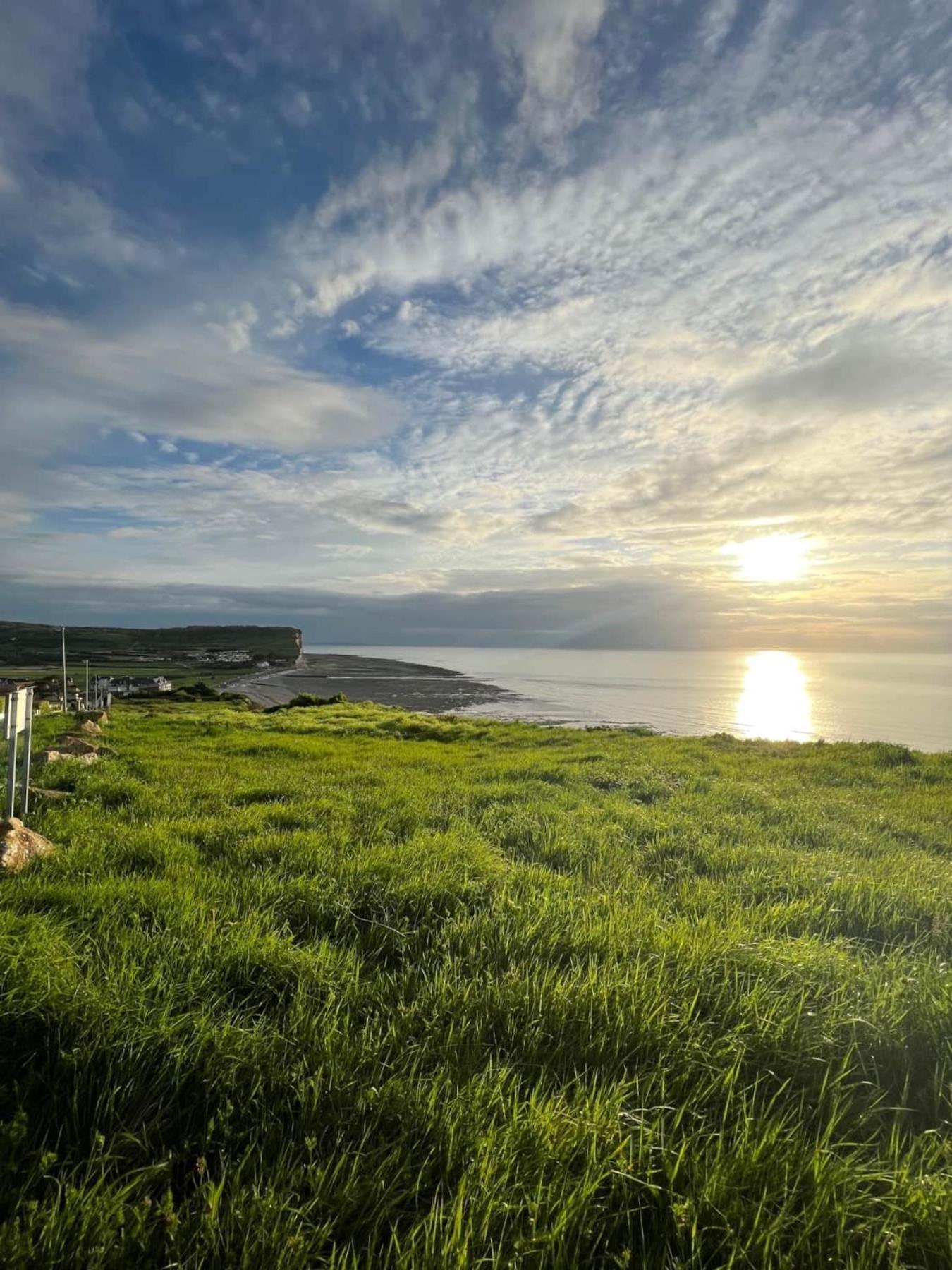 Caprices De Mer Appartement Avec Grand Balcon Et Vue A 300 M Plage, Apercu Mer, Lit Queen Size, Mers Les Bains Le Treport , Petit Dejeuner En Option, 2 Velos Fournis Kültér fotó